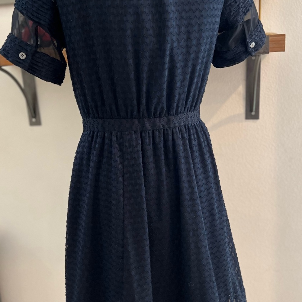 Banana Republic Geo Lace Sheer Panel Navy short Sleeve Dress - Picture 5 of 11
